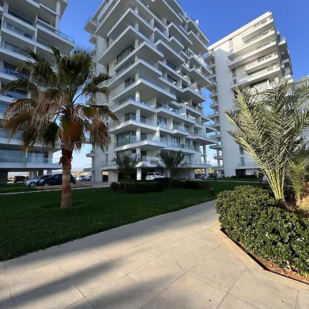 A Peaceful With Sea Views Apartment