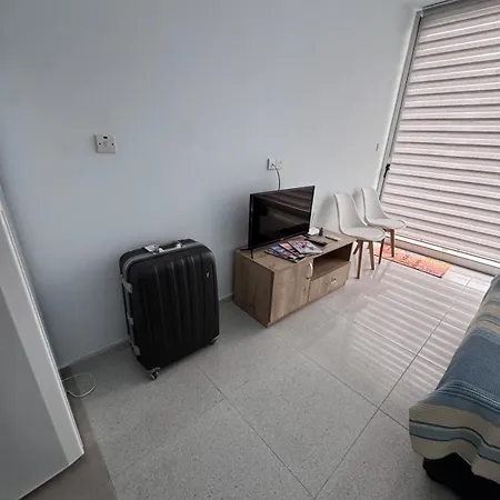 A Peaceful With Sea Views Apartment *