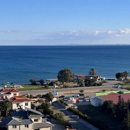 A Peaceful With Sea Views Apartment *