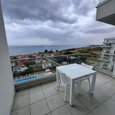 A Peaceful With Sea Views Apartment